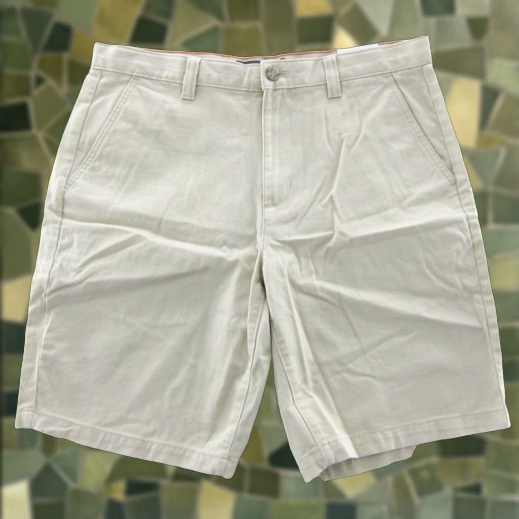 Eddie Bauer NWT Eddie Bauer Everyday 100% Cotton Beige Putty Pocket Chino Short Men 33 Size US 33 - 1 Thumbnail