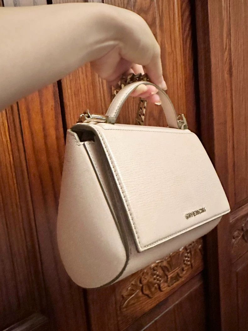 Givenchy Givenchy Women's cowhide handbag with chain strap, Morandi Size ONE SIZE - 7 Thumbnail