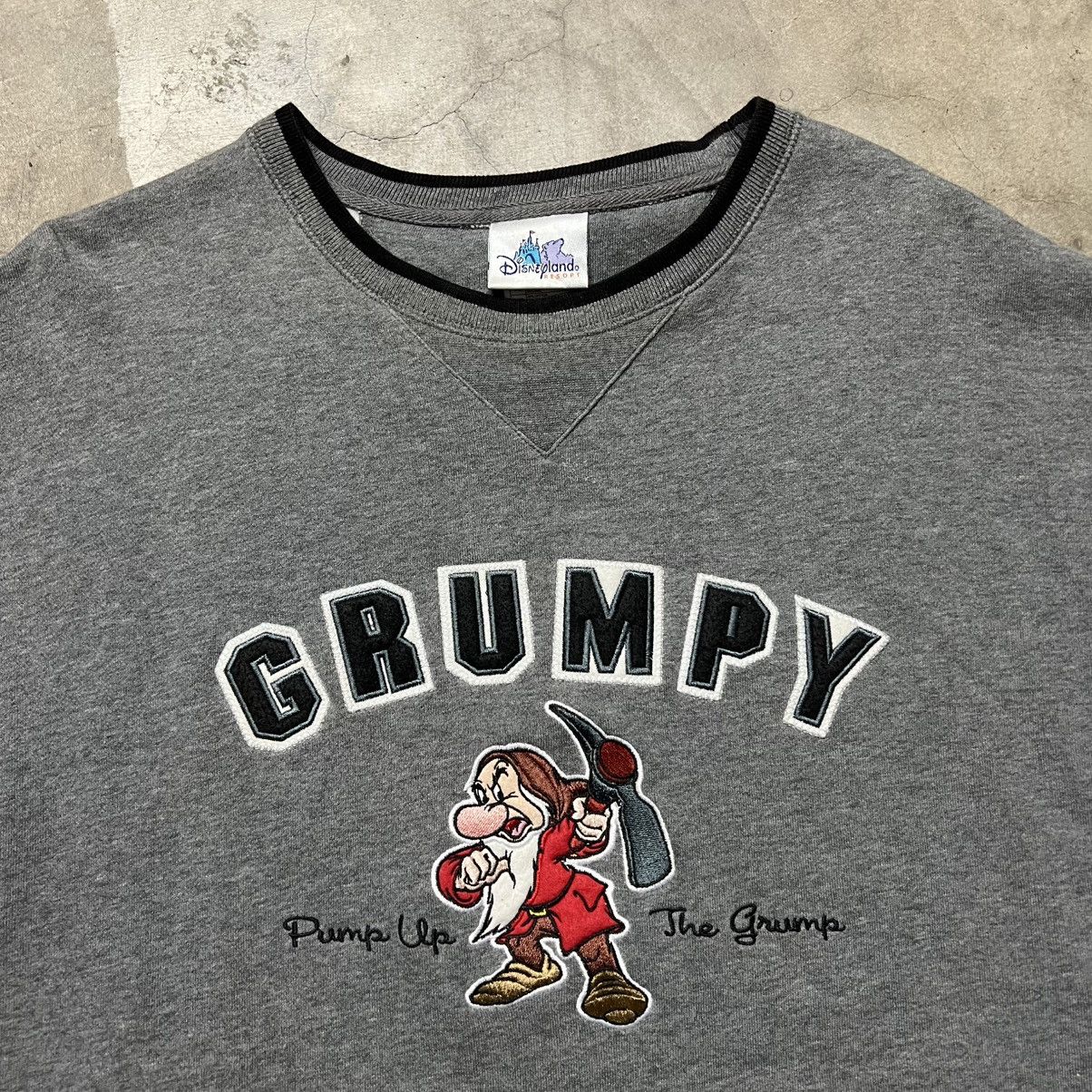 Disney × Mickey Mouse × Vintage Vintage Y2K Disneyland GRUMPY Embroidered Sweater Size US XXL / EU 58 / 5 - 4 Thumbnail
