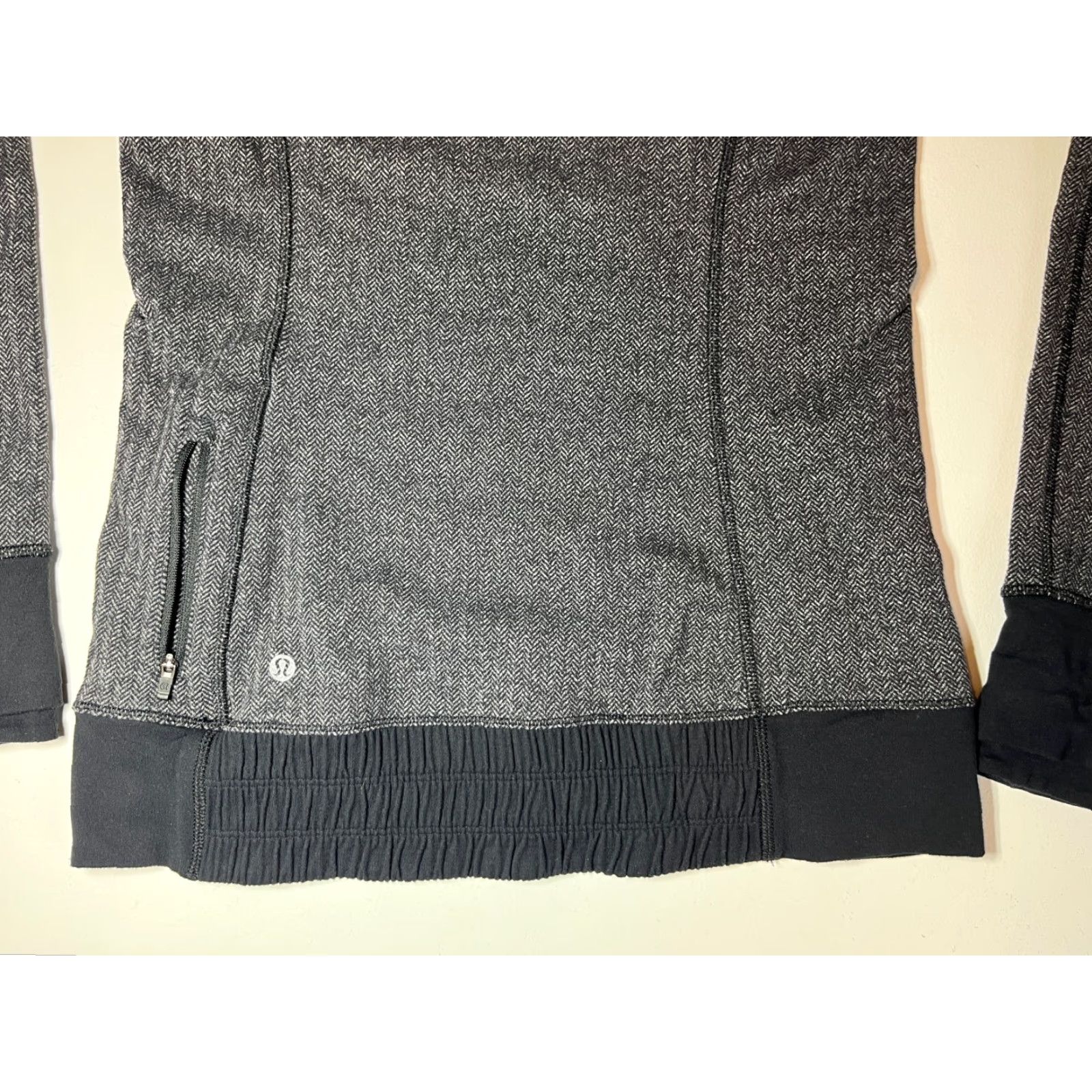 Lululemon VINTAGE Women's Lululemon Think Fast Hoodie Herringbone Sz 6 Gray Charcoal or Gray City Sports Hooded Pullover Athletic Activewear | 6 | Womens Size M / US 6-8 / IT 42-44 - 5 Thumbnail
