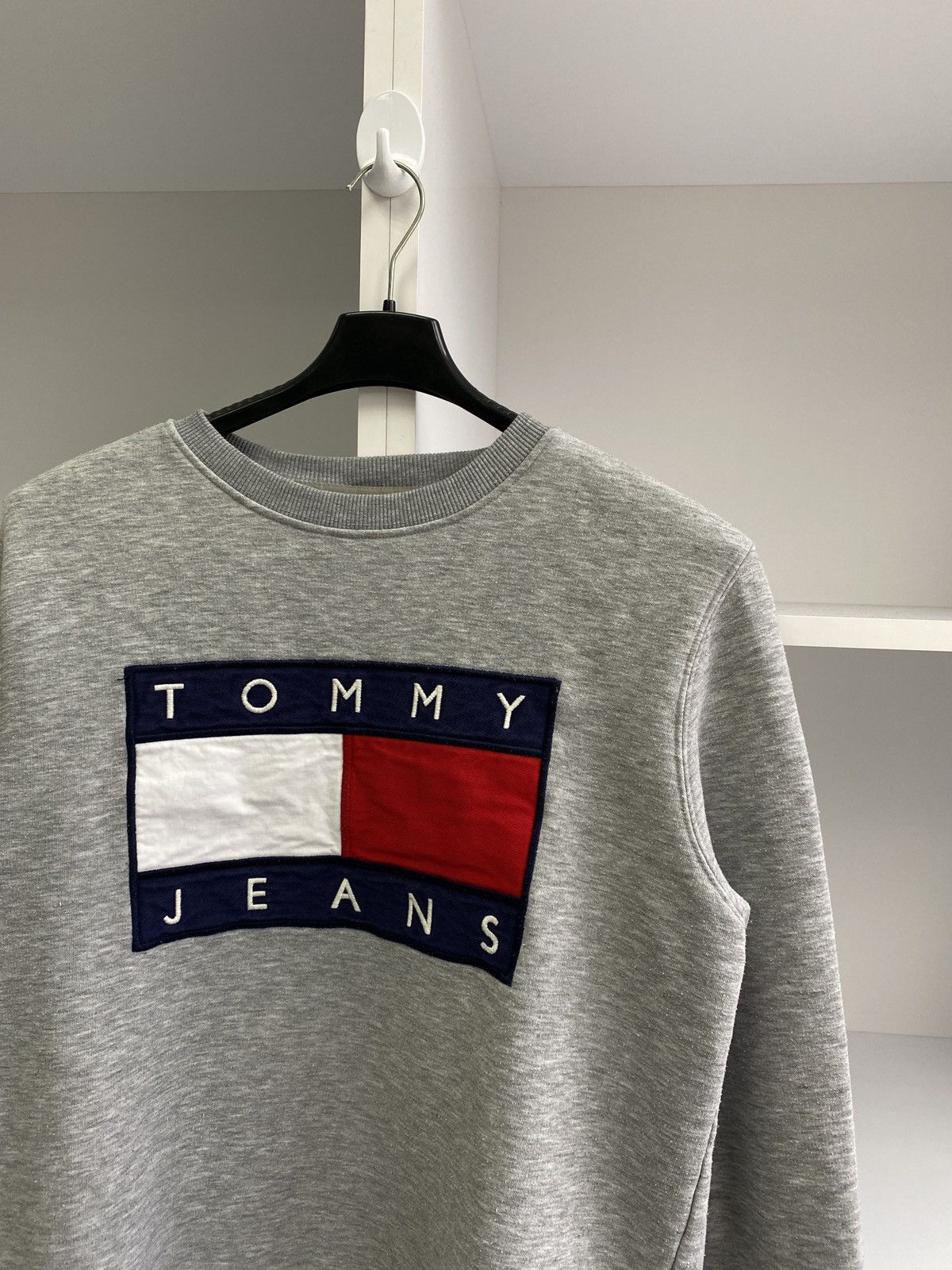 Tommy Hilfiger × Tommy Jeans × Vintage Vintage Tommy Jeans Big logo pullover sweatshirt Size US L / EU 52-54 / 3 - 4 Thumbnail