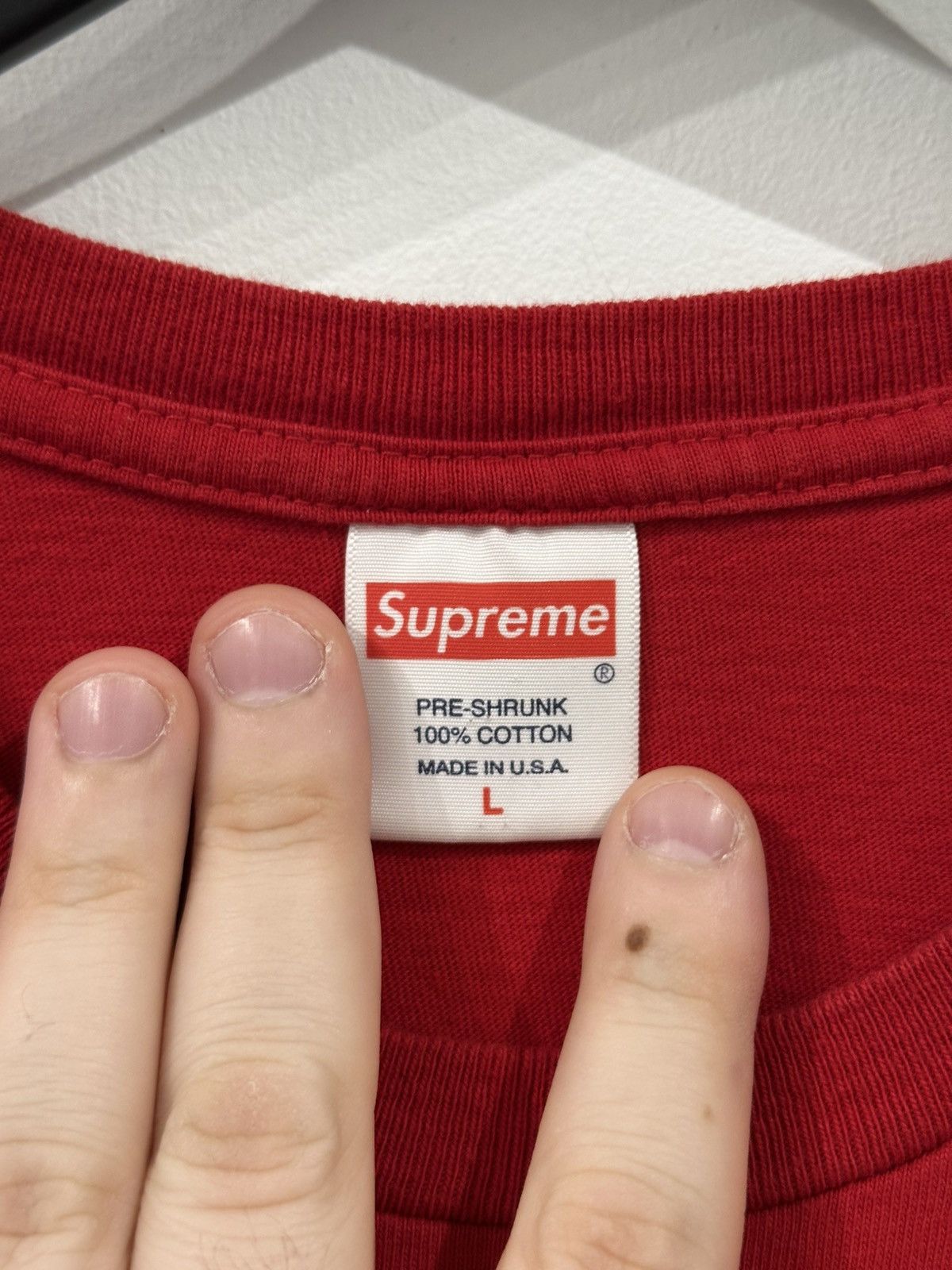 Supreme Supreme x Nan Goldin “Misty and Jimmy Paulette” Tee Red Sz L Size US L / EU 52-54 / 3 - 3 Thumbnail