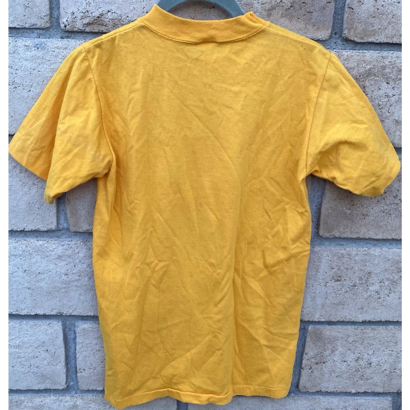 Vintage VINTAGE Sportswear T-Shirt Short Sleeve Men S Yellow USA Graphic Print 1980s Sunset Sundowners Small Size US S / EU 44-46 / 1 - 6 Thumbnail