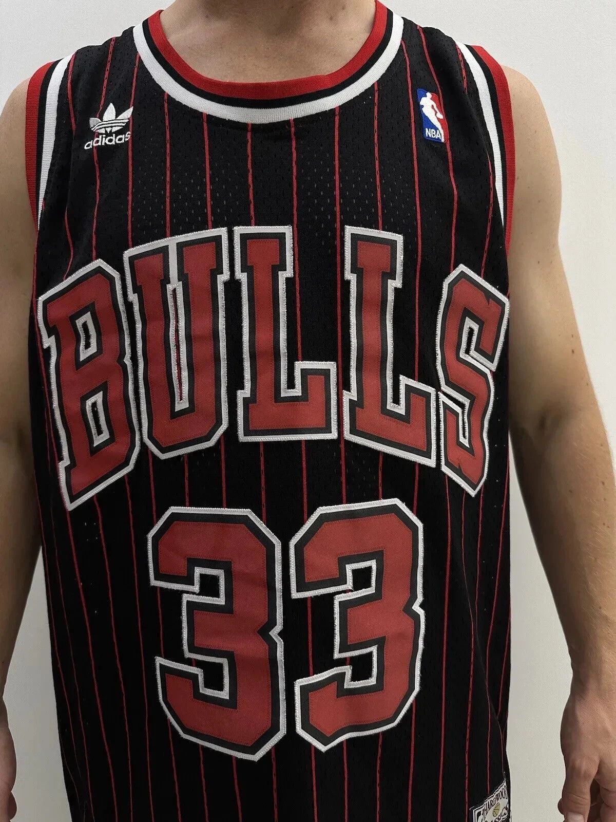 Adidas Scottie Pippen #33 Chicago Bulls Classic Jersey Mens Size US XL / EU 56 / 4 - 6 Thumbnail
