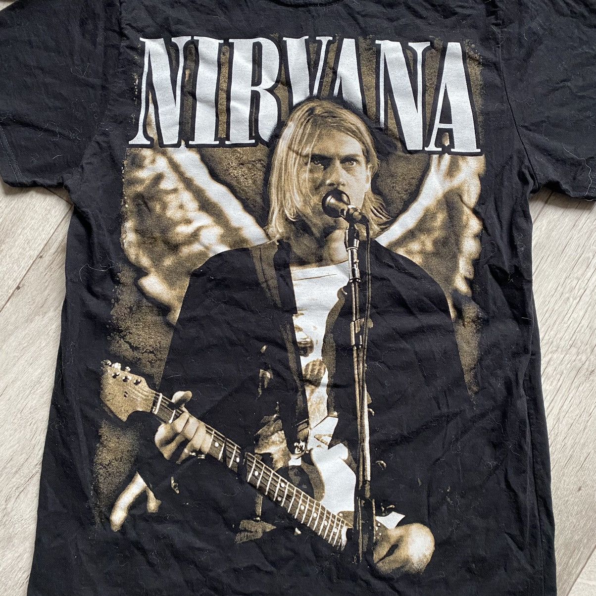 Band Tees VINTAGE NIRVANA ROCK BAND BIG PRINT KIRT COBAIN T SHIRT Size US M / EU 48-50 / 2 - 3 Thumbnail