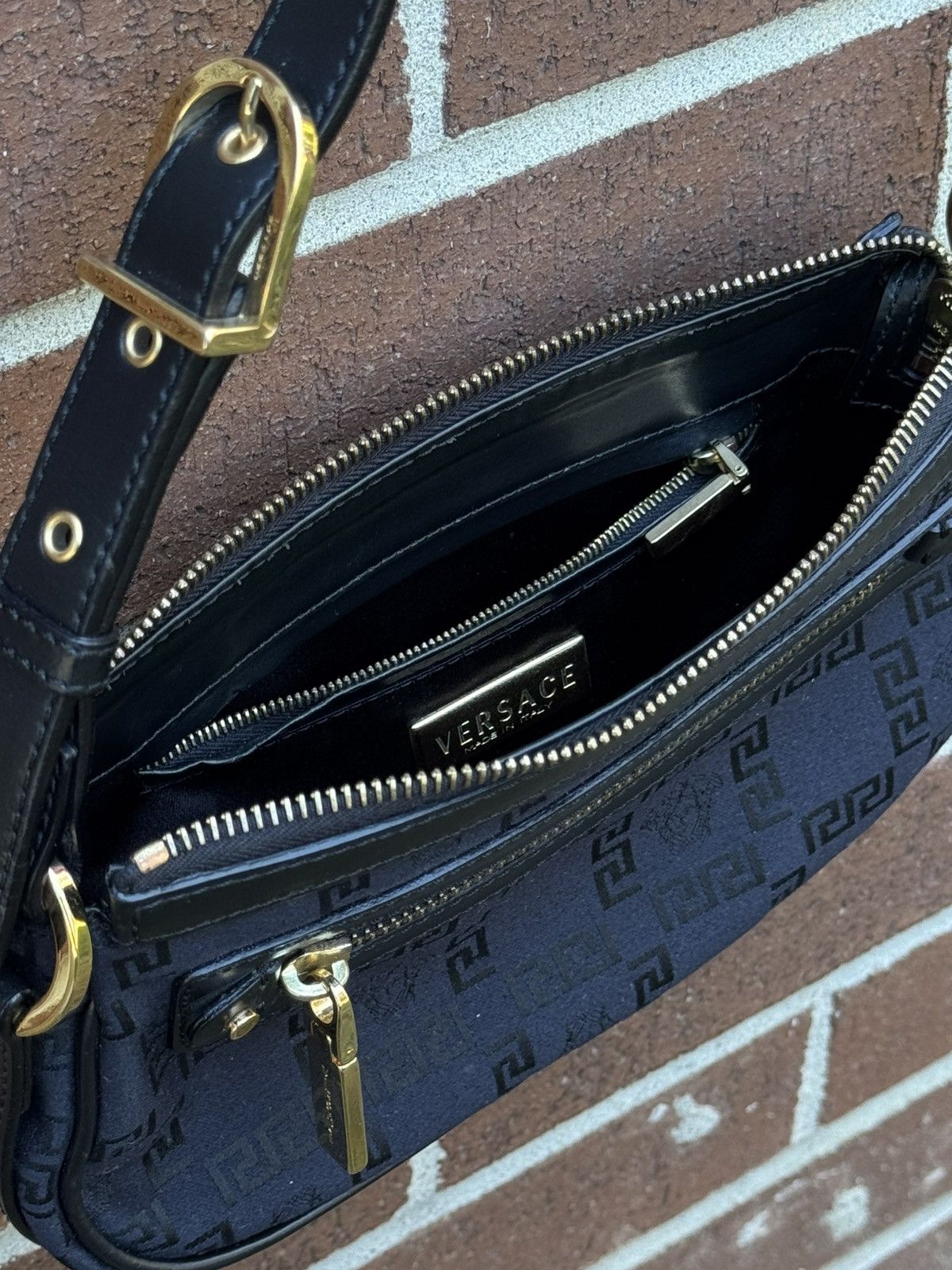 Versace Versace Vintage Bag Authentic Size ONE SIZE - 9 Thumbnail