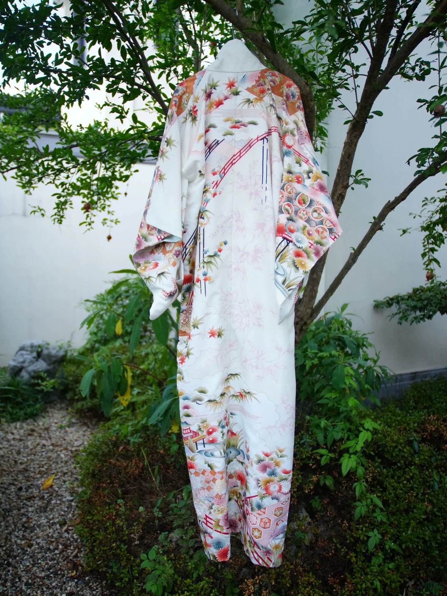 Vintage Japanese Vintage Hand-Painted Ukiyo-e Silk Kimono Size ONE SIZE - 6 Thumbnail