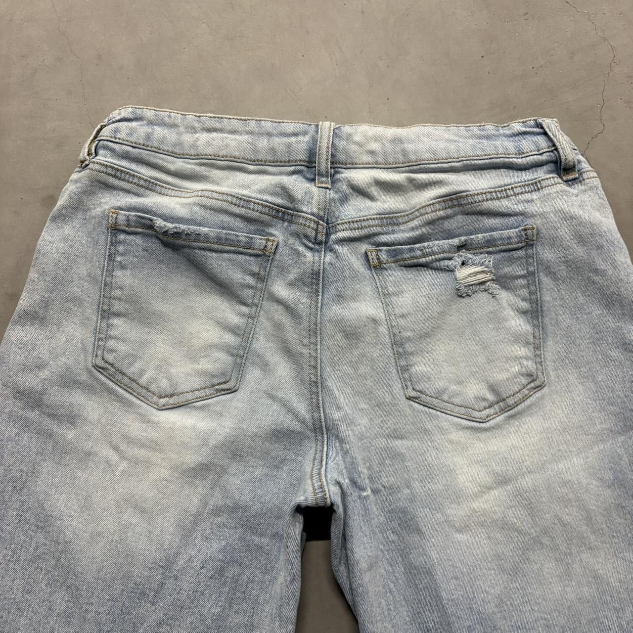 Vintage Crazy Vintage Y2K/2000s Baggy Wideleg Ripped Light Blue Wash Denim Jeans! Size US 30 / EU 46 - 5 Thumbnail