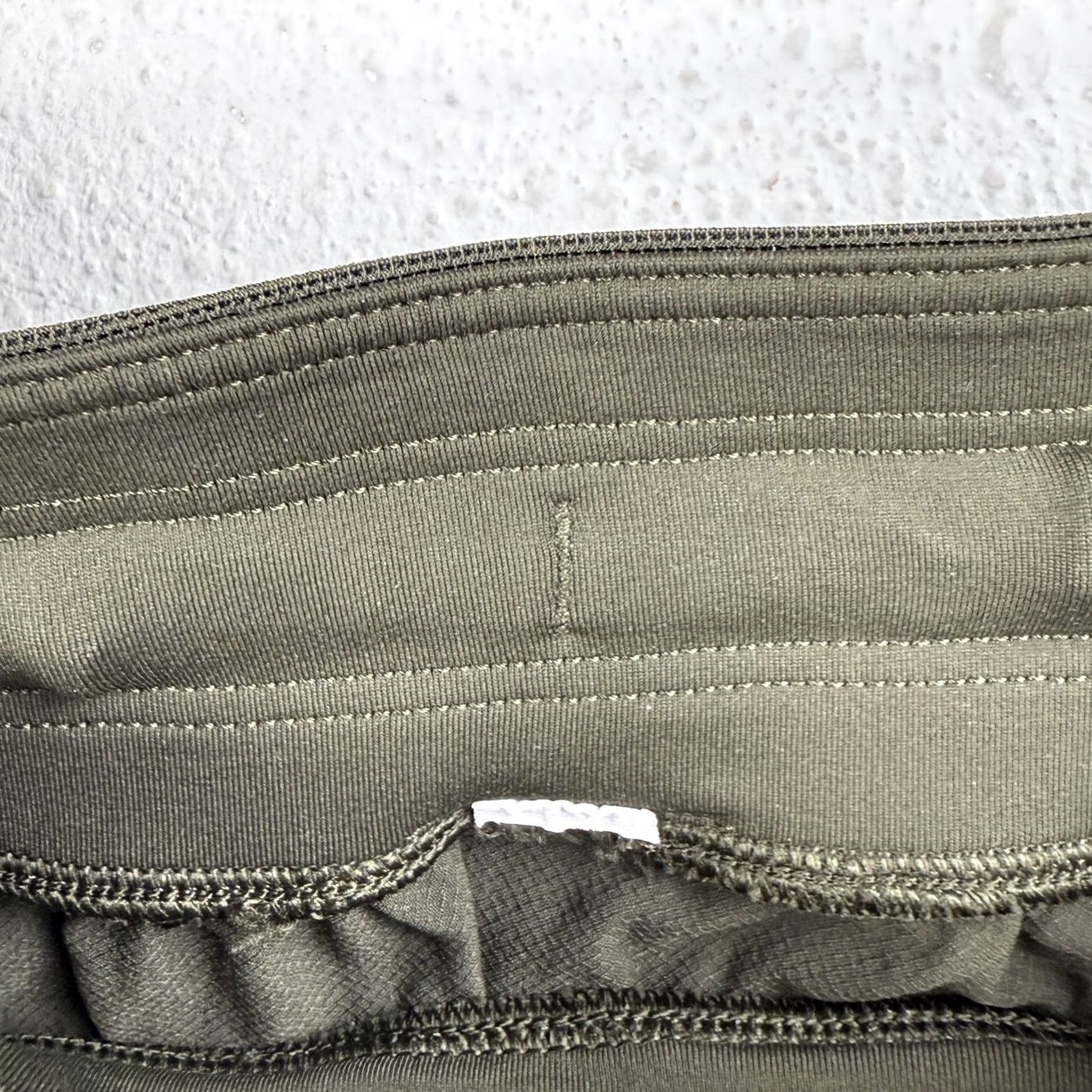 Lululemon VINTAGE Lululemon Dance Studio Jogger Pants Women 6 Green Pants Suede? Size 28" / US 6 / IT 42 - 4 Thumbnail