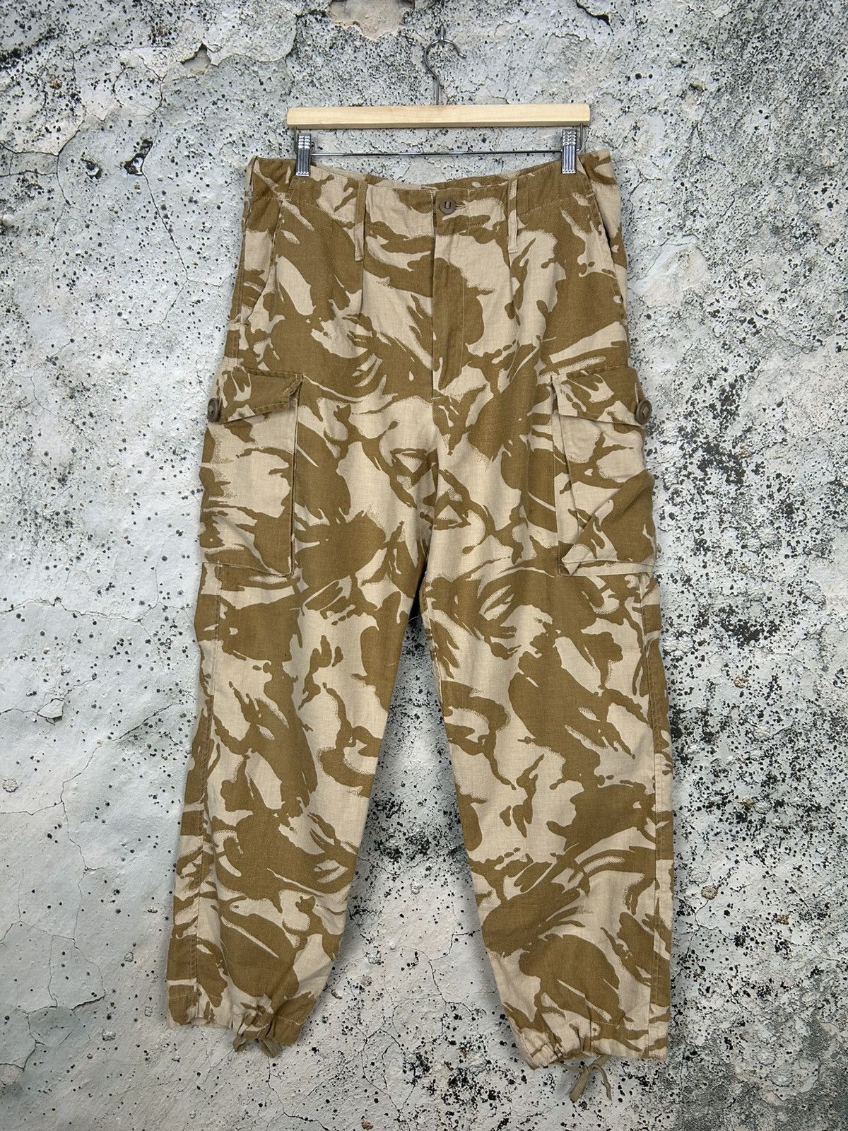 Vintage Vintage Desert Camo Military Cargo Pants USA Japanese NATO Size US 32 / EU 48 - 1 Thumbnail
