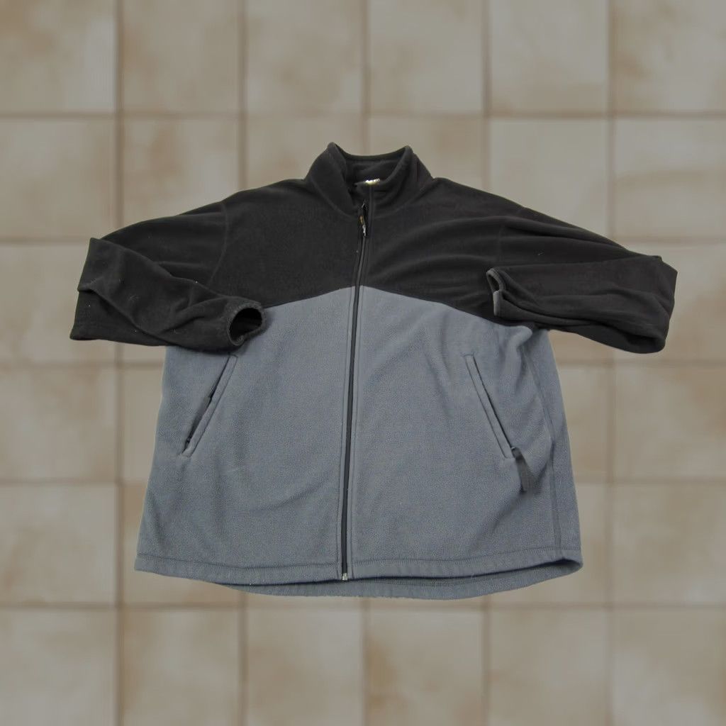 Vintage VINTAGE REI Sweater Mens Large Black Gray Sweatshirt Full Zip Up Fleece Made in USA Size US L / EU 52-54 / 3 - 1 Thumbnail