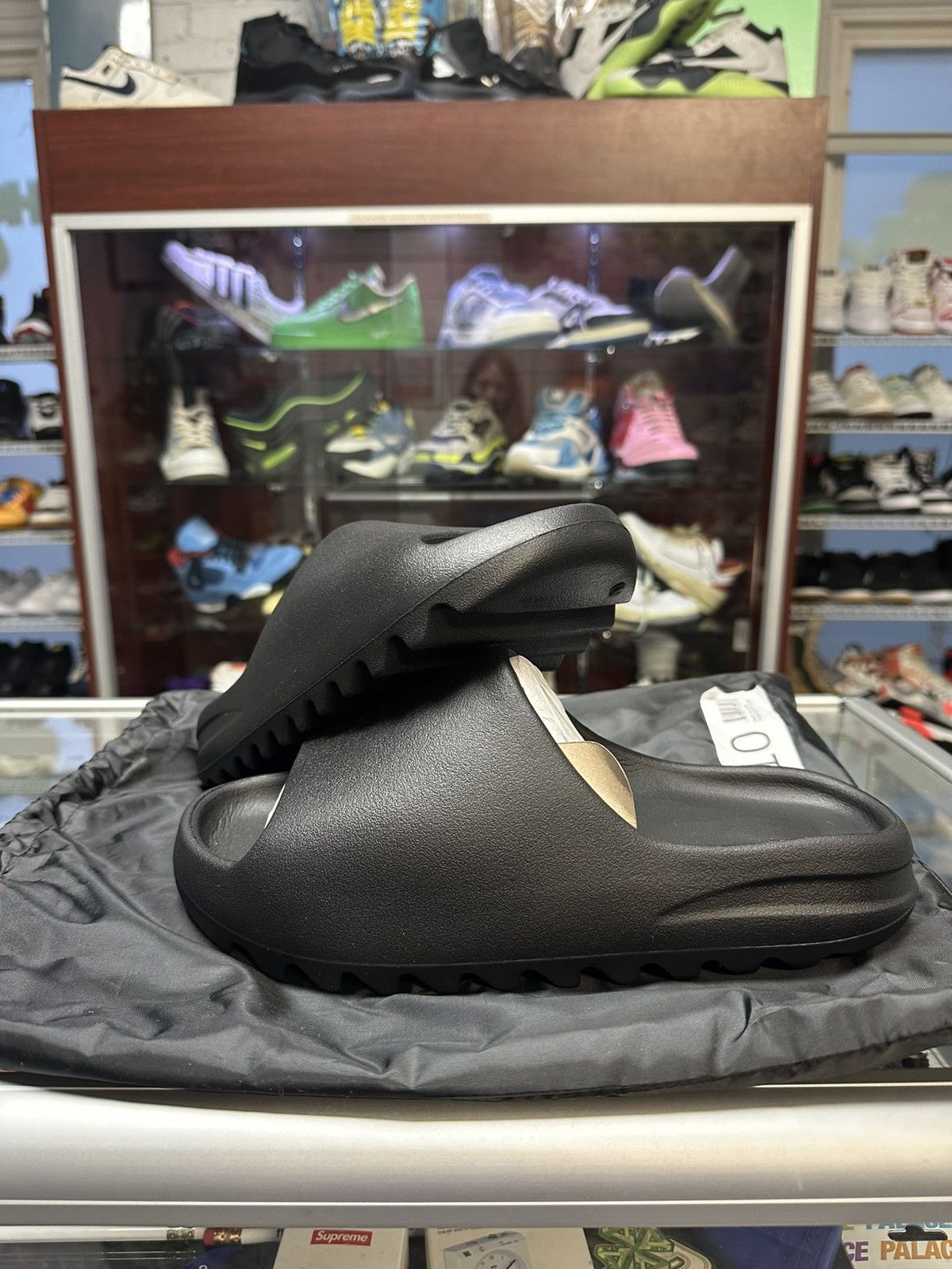 Yeezy Yzy-01 Black Slides Size US 10 / EU 43 - 1 Thumbnail