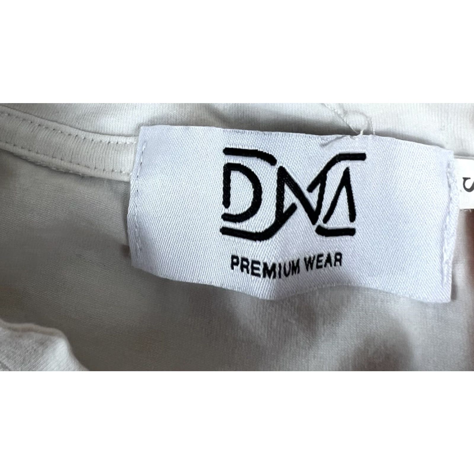 Vintage DNA Premium Mens T-Shirt White Small Black Panther Graphic Shirt S Mens Black Panther White T-Shirt DNA Premium Size US S / EU 44-46 / 1 - 5 Thumbnail