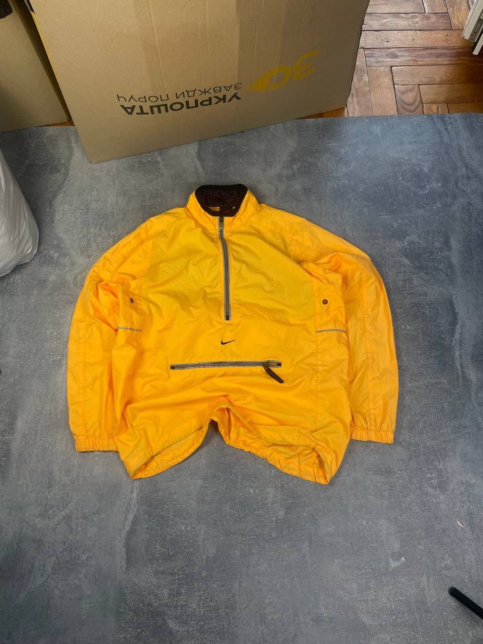 Nike Vintage Nike Reflective logo anorak light jacket Size US M / EU 48-50 / 2 - 1 Thumbnail