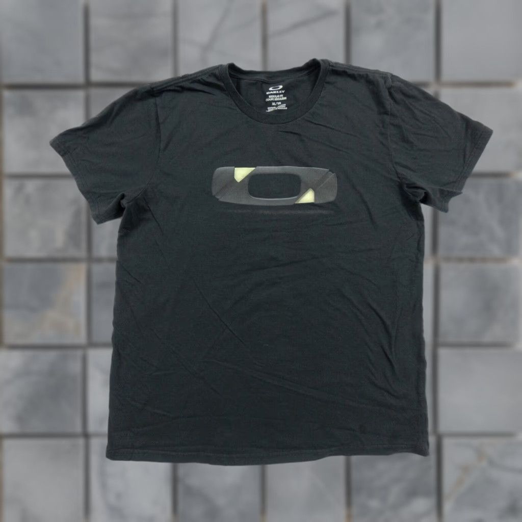 トップス XL OAKLEY SATISFY MOTHTECH T-SHIRT BLACK MothTech™ Oakley® T-Shirt – SATISFY