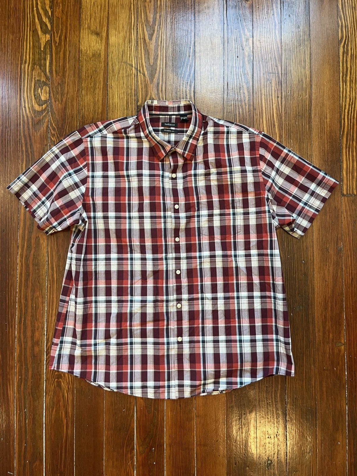 Van Heusen Van Heusen Classic Fit Short Sleeve Button-Up XXL Size US XXL / EU 58 / 5 - 1 Thumbnail