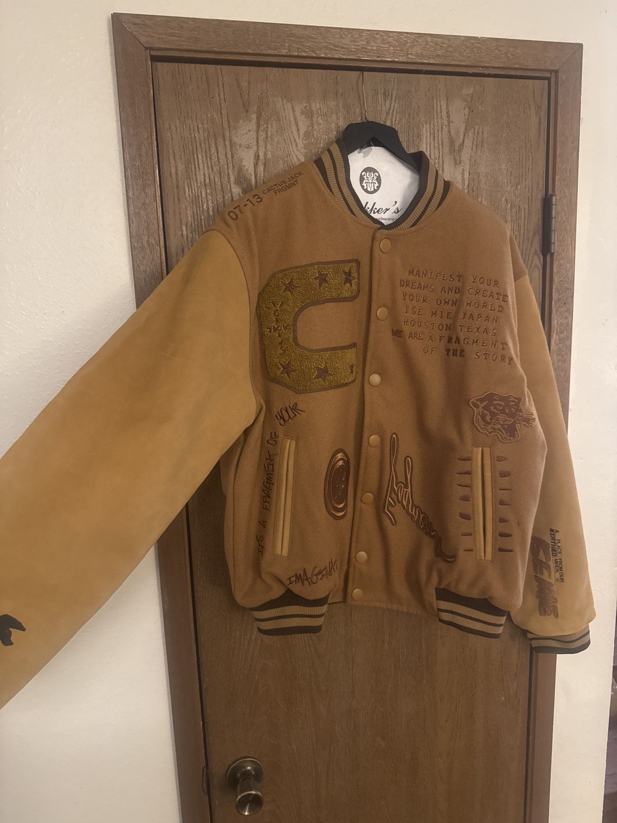 Fragment Design Travis Scott x Fragment Design “Manifest” Varsity Jacket Size US L / EU 52-54 / 3 - 3 Thumbnail