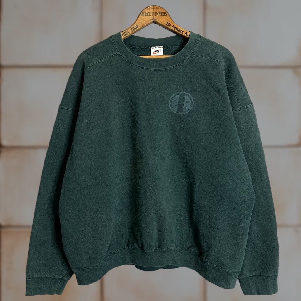 Nike VINTAGE Nike Sweatshirt Crewneck Large Logo Forrest Green USA 90s Sports Men L Size US L / EU 52-54 / 3 - 1 Thumbnail