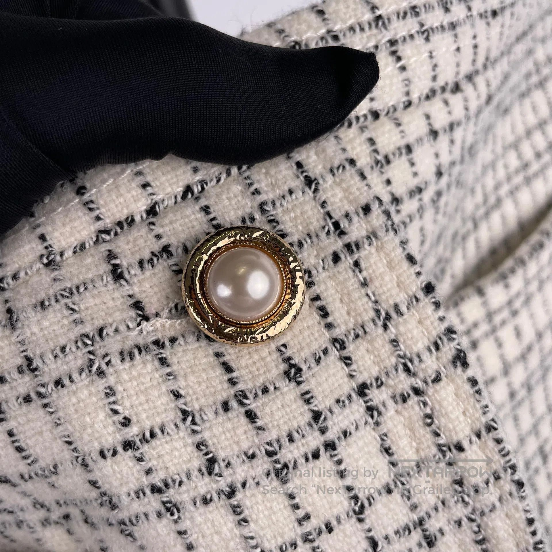 Miu Miu Miu Miu Ivory white tweed pearl button checkered short ski Size 37" - 4 Thumbnail