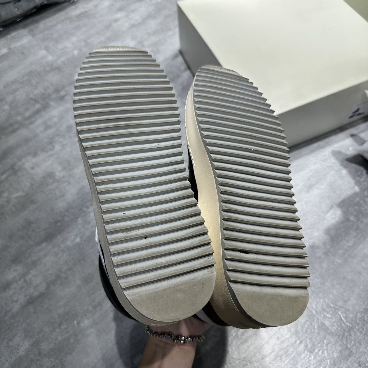 Fear of God Fear of God 5th Leather Basketball Sneaker Size US 9 / EU 42 - 7 Thumbnail