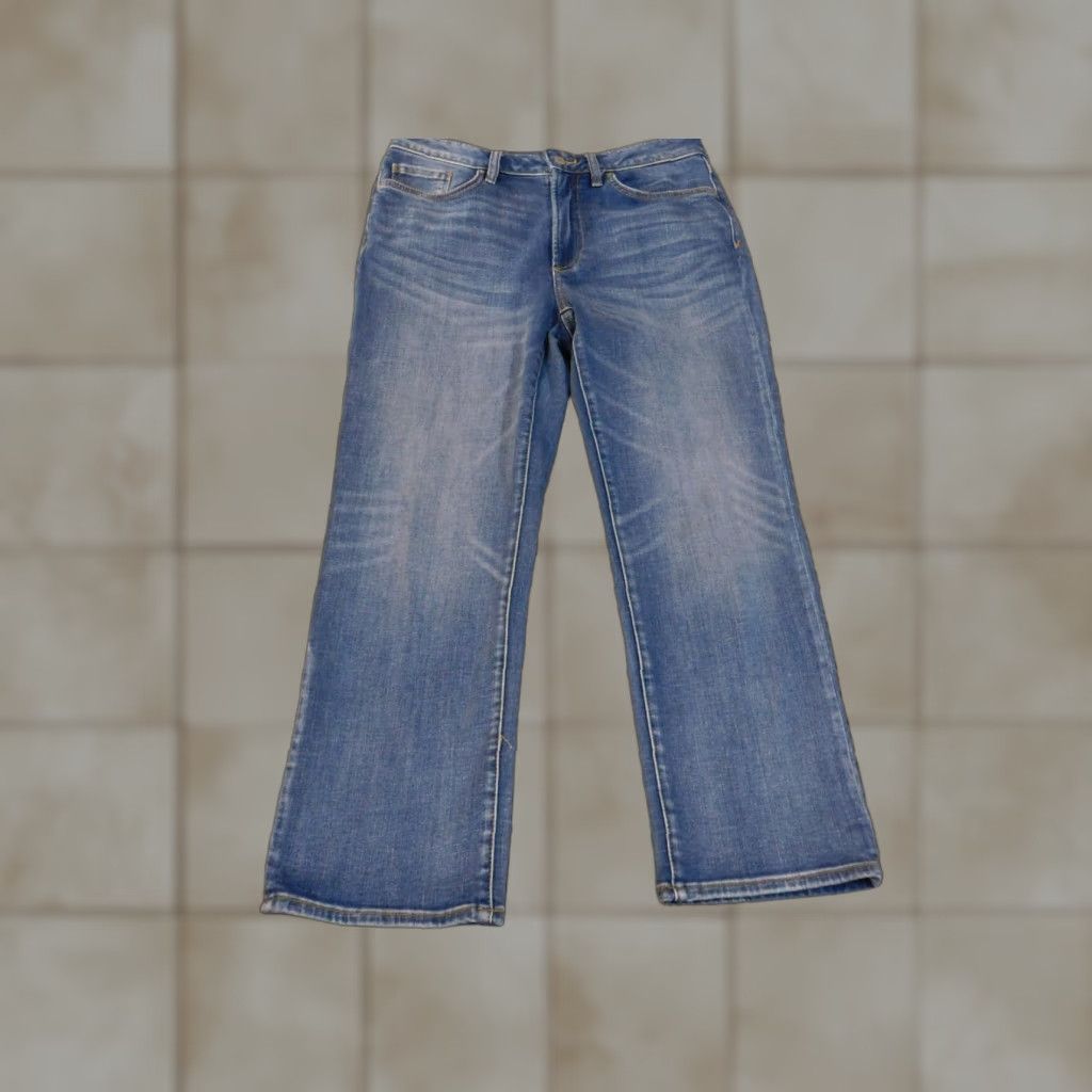 Vintage Chicos Jeans 0.5 Blue Straight Crop High Rise Womens Denim Casual Jeans 26in Inseam Regular Rise Zipper Cotton Blend Polyester Designer 90s? Size 25" / US 0 / IT 36 - 1 Thumbnail