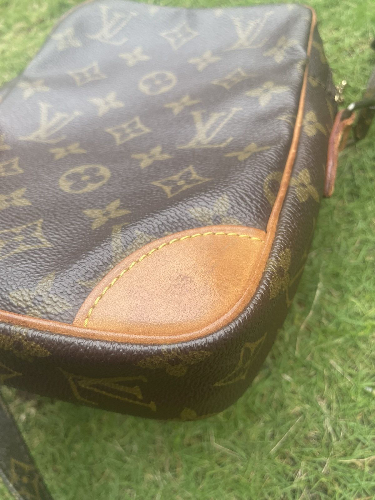 Louis Vuitton Authentic LOUIS VUITTON Danube Shoulder Bag Size ONE SIZE - 13 Thumbnail