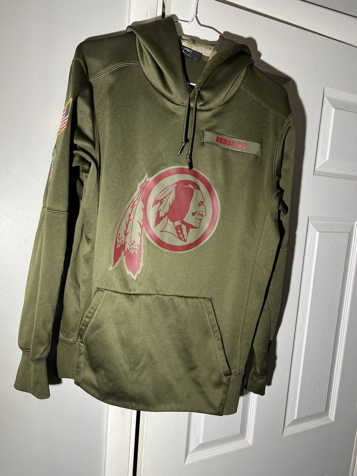 Nike Washington Commanders/Redskins Salute to Service Nike hoodie Size US S / EU 44-46 / 1 - 1 Thumbnail