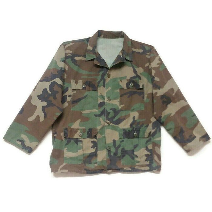 Authentic US military woodland camo chemical protective jacket with hood, ripstop construction, made in the USA Nylon Khaki type Vintage Second Hand