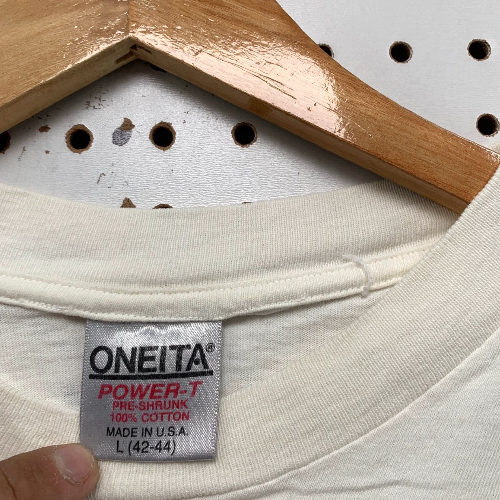 Vintage VINTAGE Oneita The Thoroughbred Steam Train Norfolk Shirt Men L White Cotton Short Sleeve Crew Neck T-Shirt 1990s Size US L / EU 52-54 / 3 - 5 Thumbnail