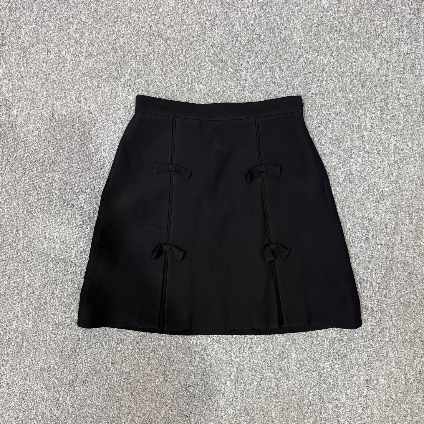 Miu Miu Miu Miu Women's Black Skirt 38 99 New Size 26" / US 2 / IT 38 - 1 Thumbnail