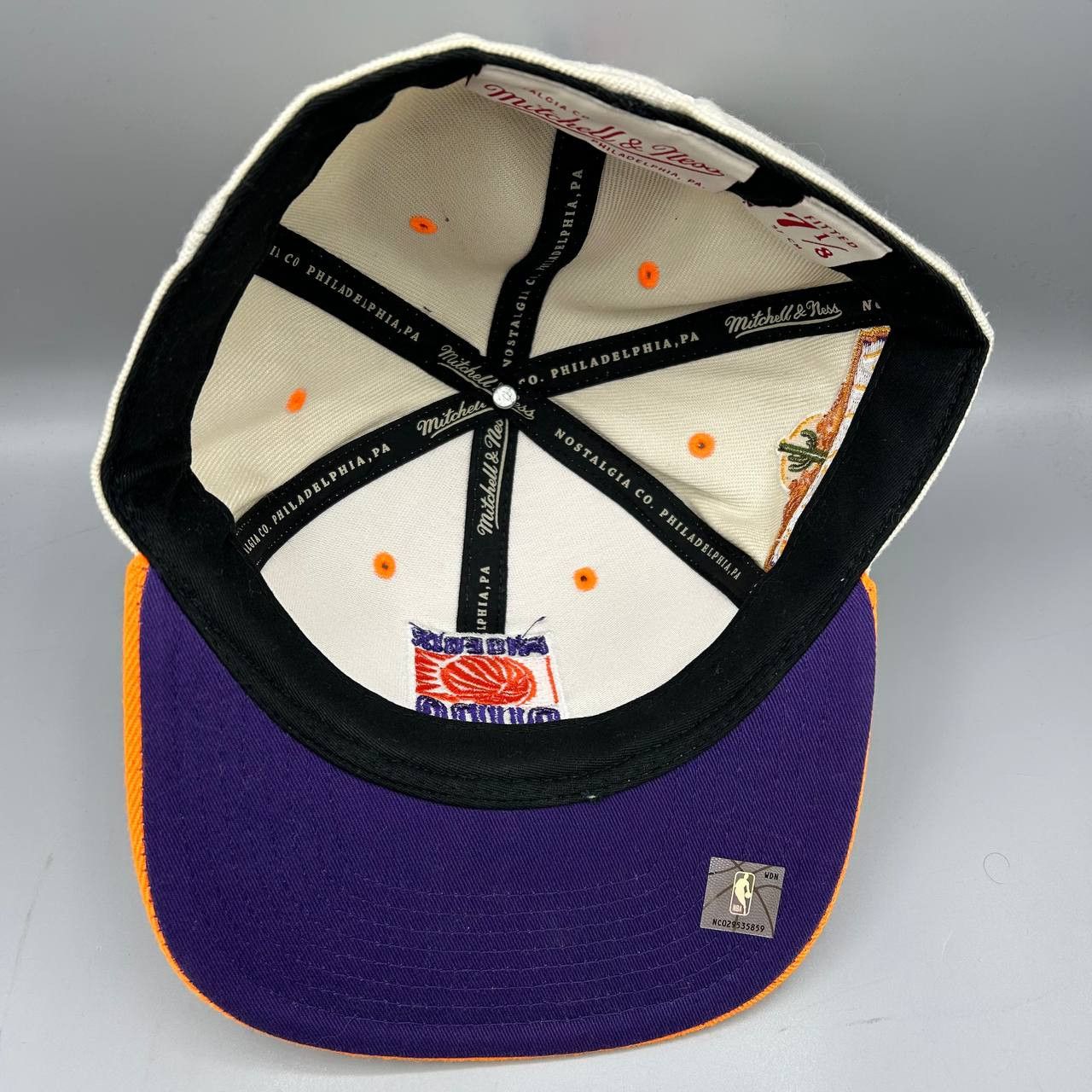 Mitchell & Ness Phoenix Suns Hat Men 7 1/8 White Orange NBA HWC Fitted Cap Size ONE SIZE - 2 Thumbnail
