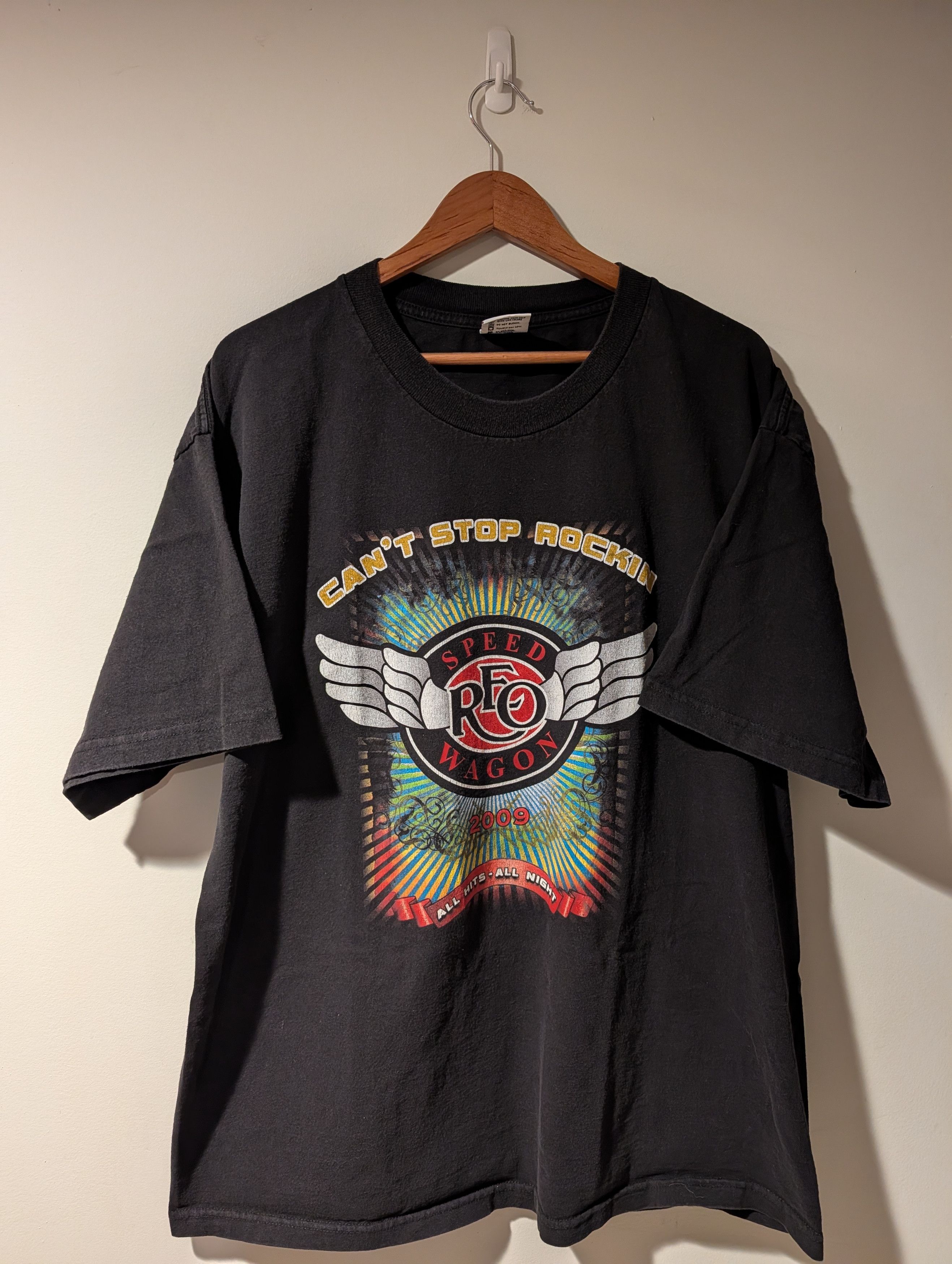 Band Tees REO Speedwagon 2009 Tour T Shirt Can't Stop Rockin Bayside Size US XXL / EU 58 / 5 - 1 Thumbnail