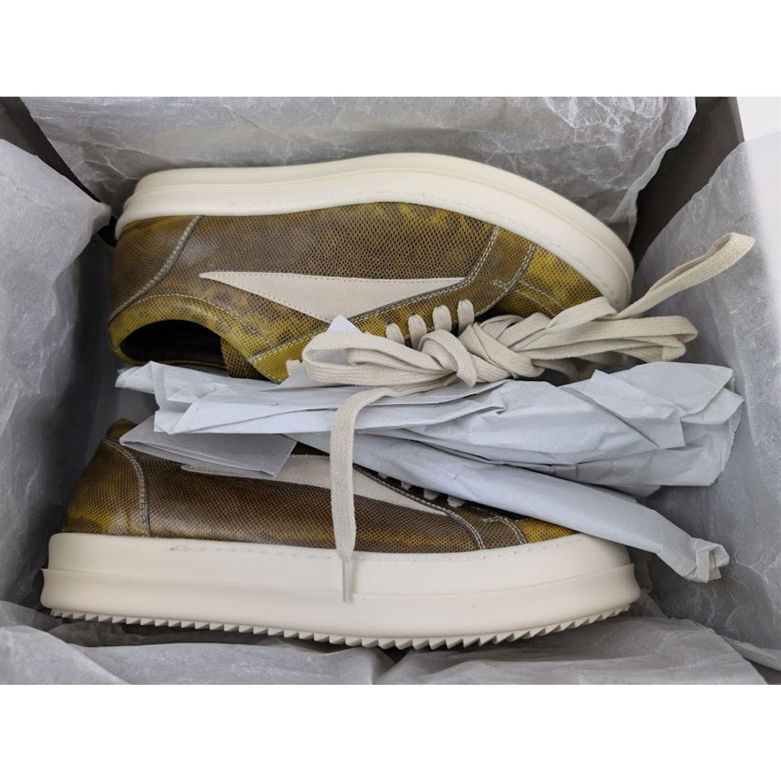 Rick Owens o1rshd1 Hollywood Vintage Sneakers in Acid / Milk / Milk Size US 7 / EU 40 - 22 Thumbnail