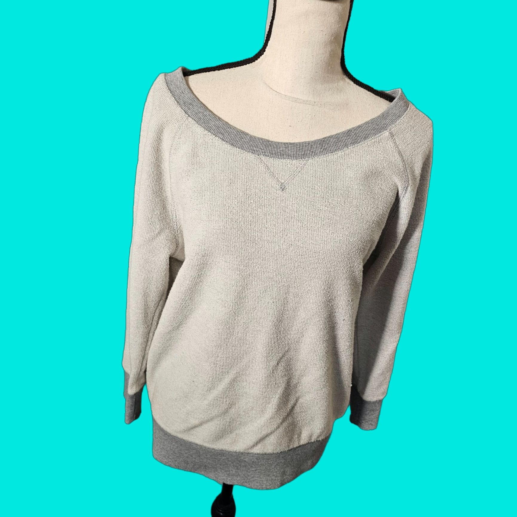 Victoria's Secret VINTAGE Victoria's Secret PINK Sweatshirt Heather Gray Crew Neck Inside Out Style M Women's, Gray, Casual, 90s? Size M / US 6-8 / IT 42-44 - 1 Thumbnail