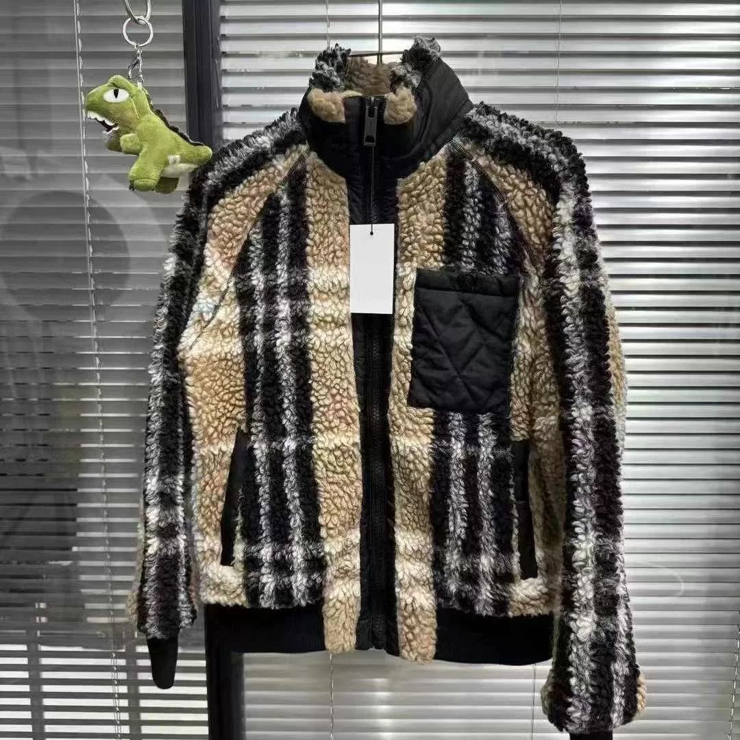 Burberry Burberry Teddy Puffer Jacket UK4 Size XXS / US 00 / IT 34 - 1 Thumbnail