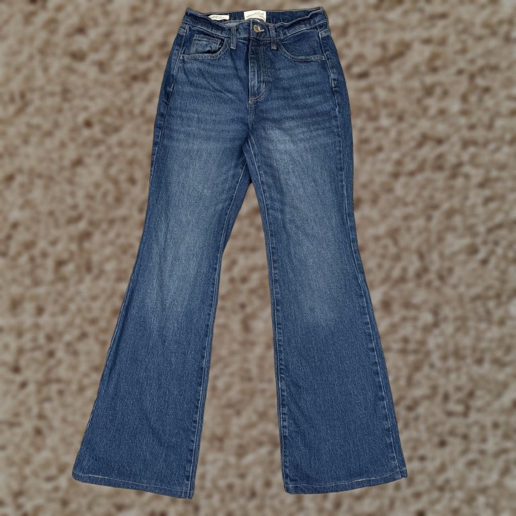 Vintage Universal Thread Jeans Womens 2R Blue High Rise Flare Denim Stretch Medium Wash Size 26" / US 2 / IT 38 - 1 Thumbnail