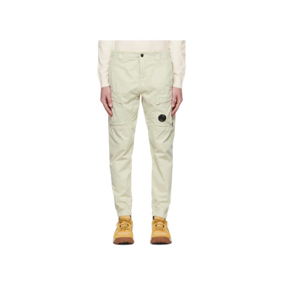 C.P. Company o1y1224 Logo Cargo Pant in Ivory Size US 34 / EU 50 - 1 Thumbnail