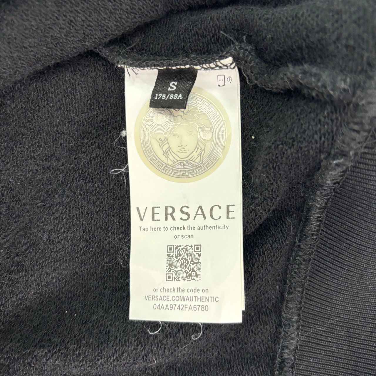 Versace versace black medusa logo crewneck sweatshirt Size US S / EU 44-46 / 1 - 6 Thumbnail