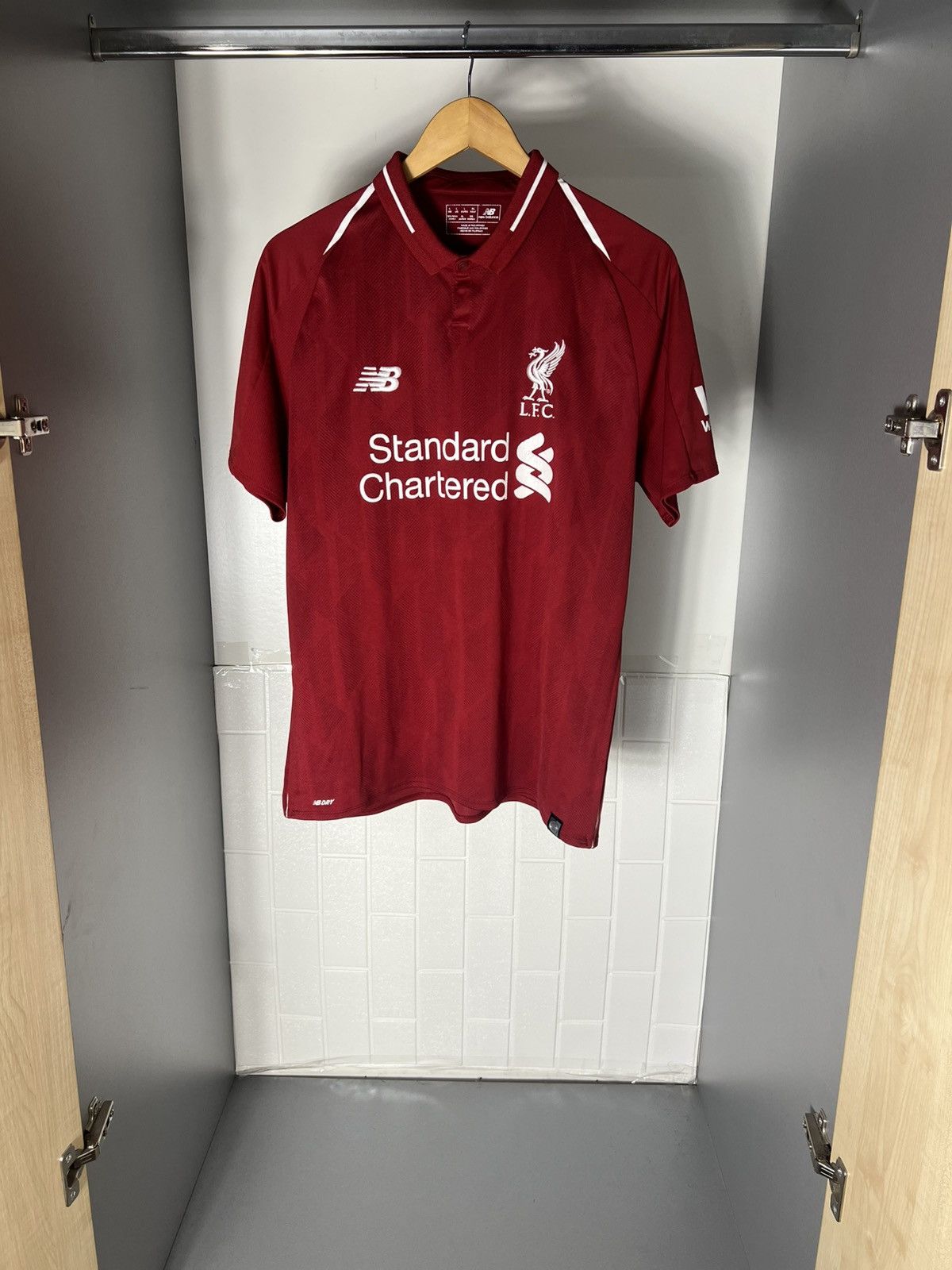 New Balance VINTAGE NEW BALANCE FC LIVERPOOL ENGLAND SOCCER JERSEY RETRO Size US L / EU 52-54 / 3 - 1 Thumbnail