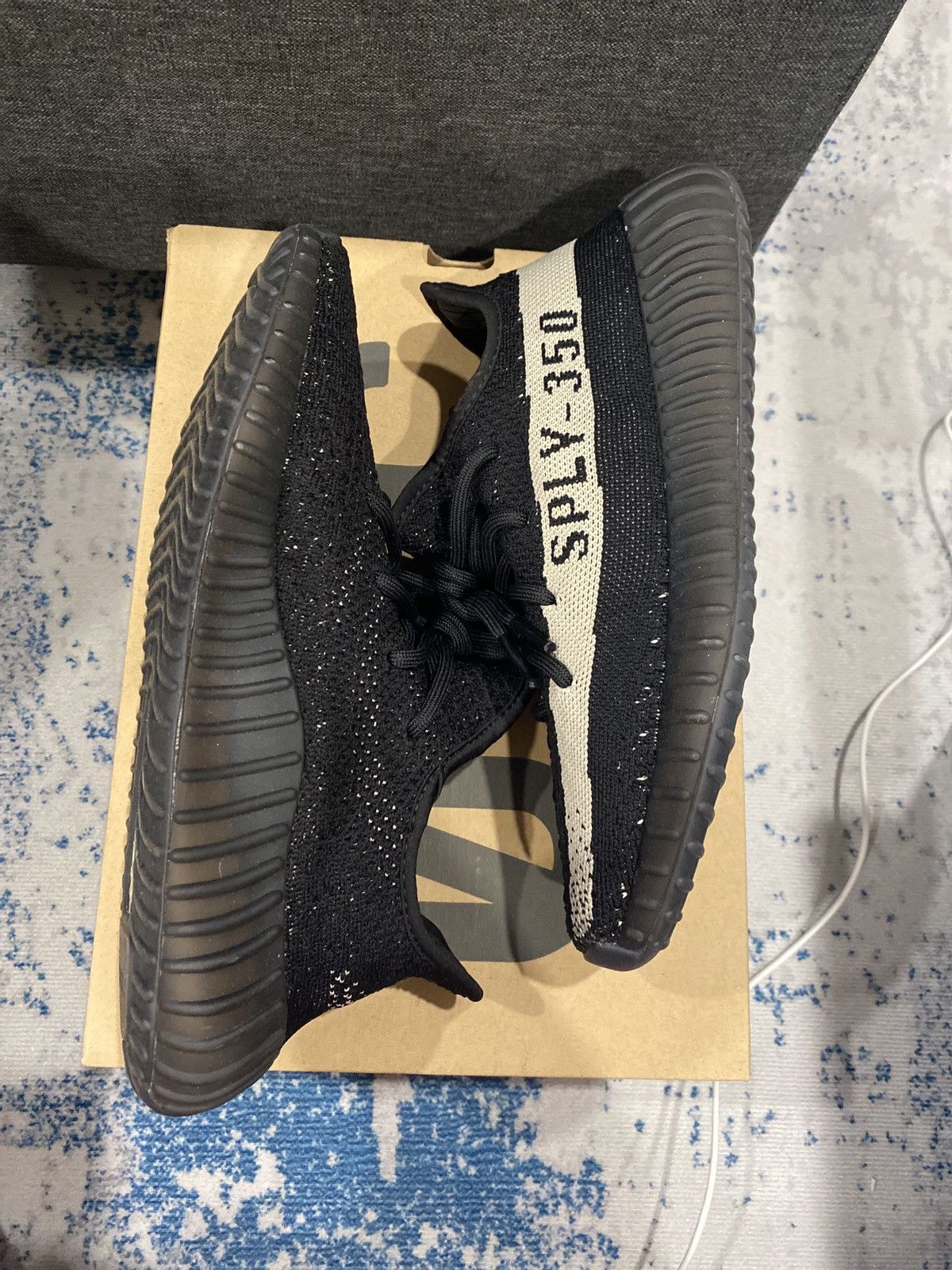 Yeezy Yeezy Boost 350 V2 Oreo Black/White Size US 6.5 / EU 39-40 - 1 Thumbnail