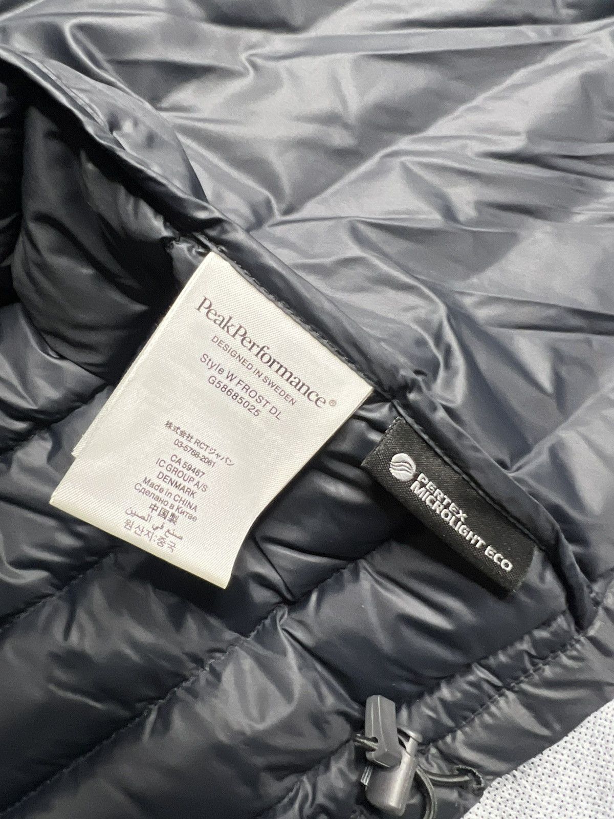Peak Performance Women’s Black Peak Performance Down Jacket Size L Size L / US 10 / IT 46 - 8 Thumbnail