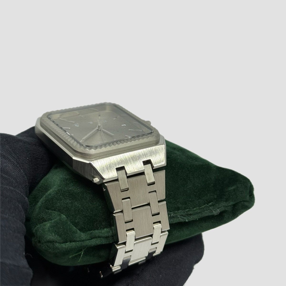 Off-White Off-White Square Frame Automatic Watch Size ONE SIZE - 23 Thumbnail