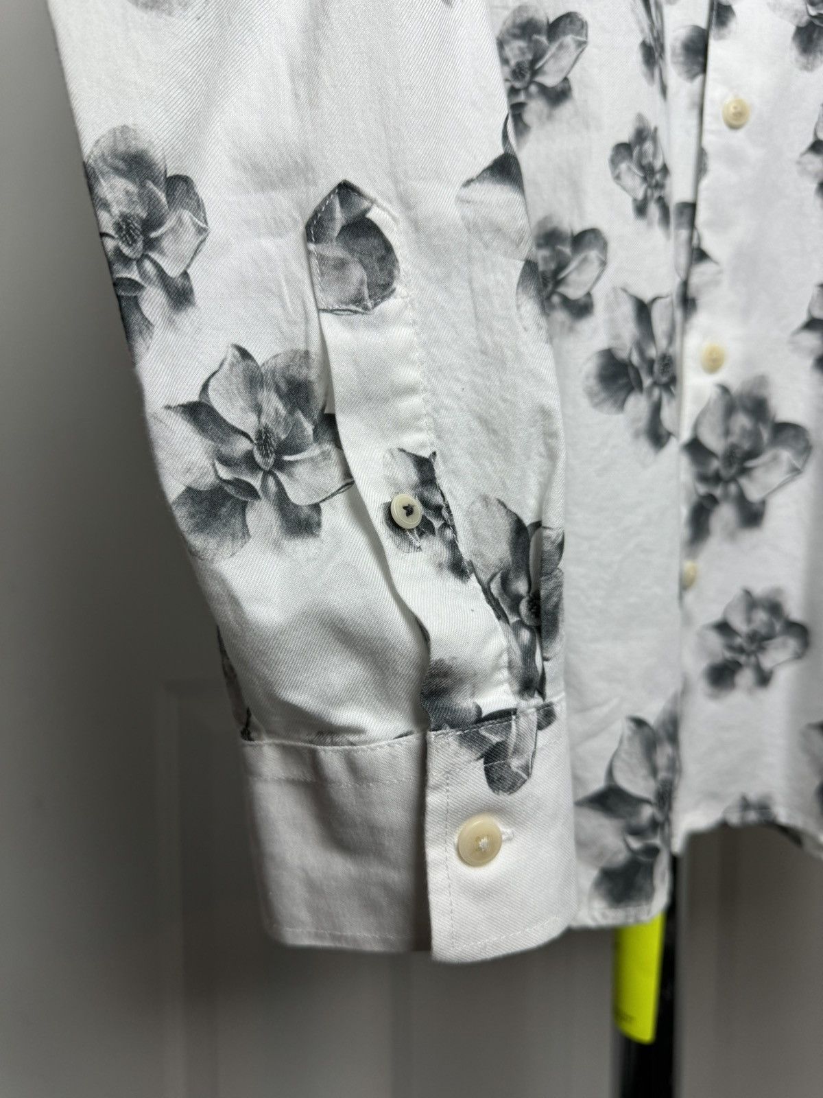 Ted Baker Ted Baker London Floral Long Sleeve Shirt - Size 3 (Medium) Size US M / EU 48-50 / 2 - 4 Thumbnail
