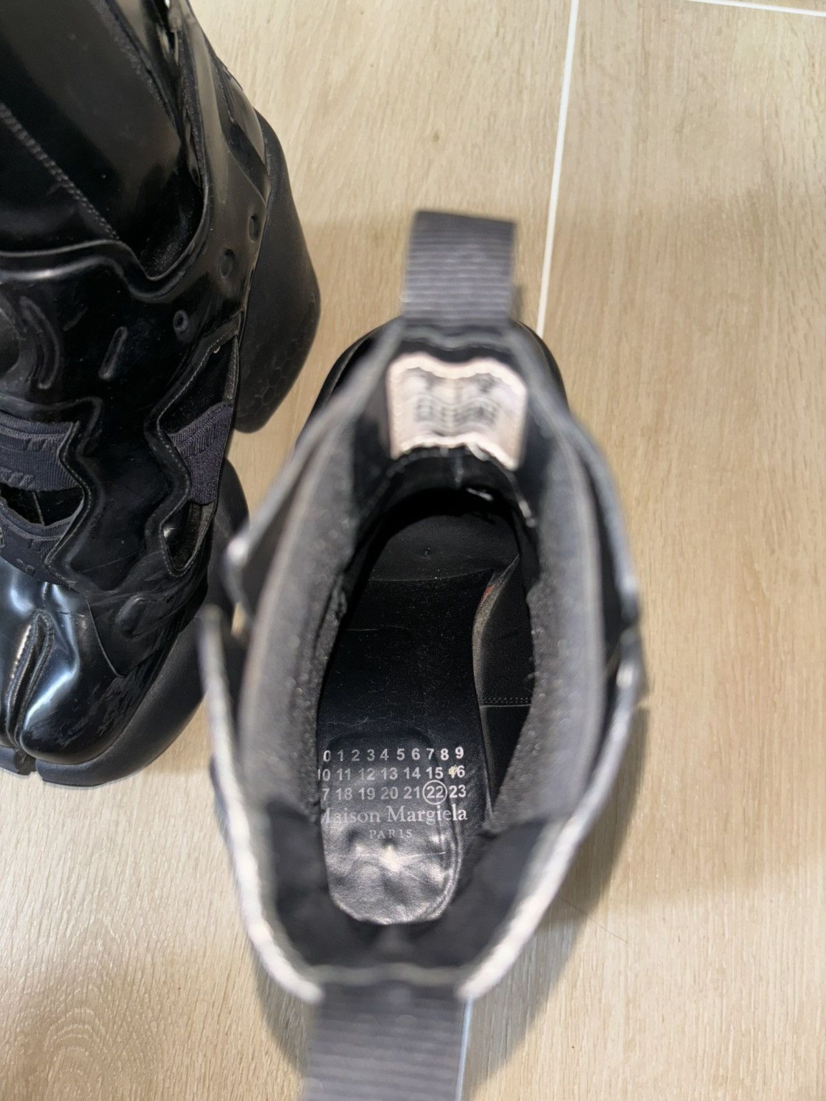 Maison Margiela × Reebok [RARE] Maison Margiela x Reebok Instapump Fury Tabi (Black) Size US 6 / IT 36 - 8 Thumbnail