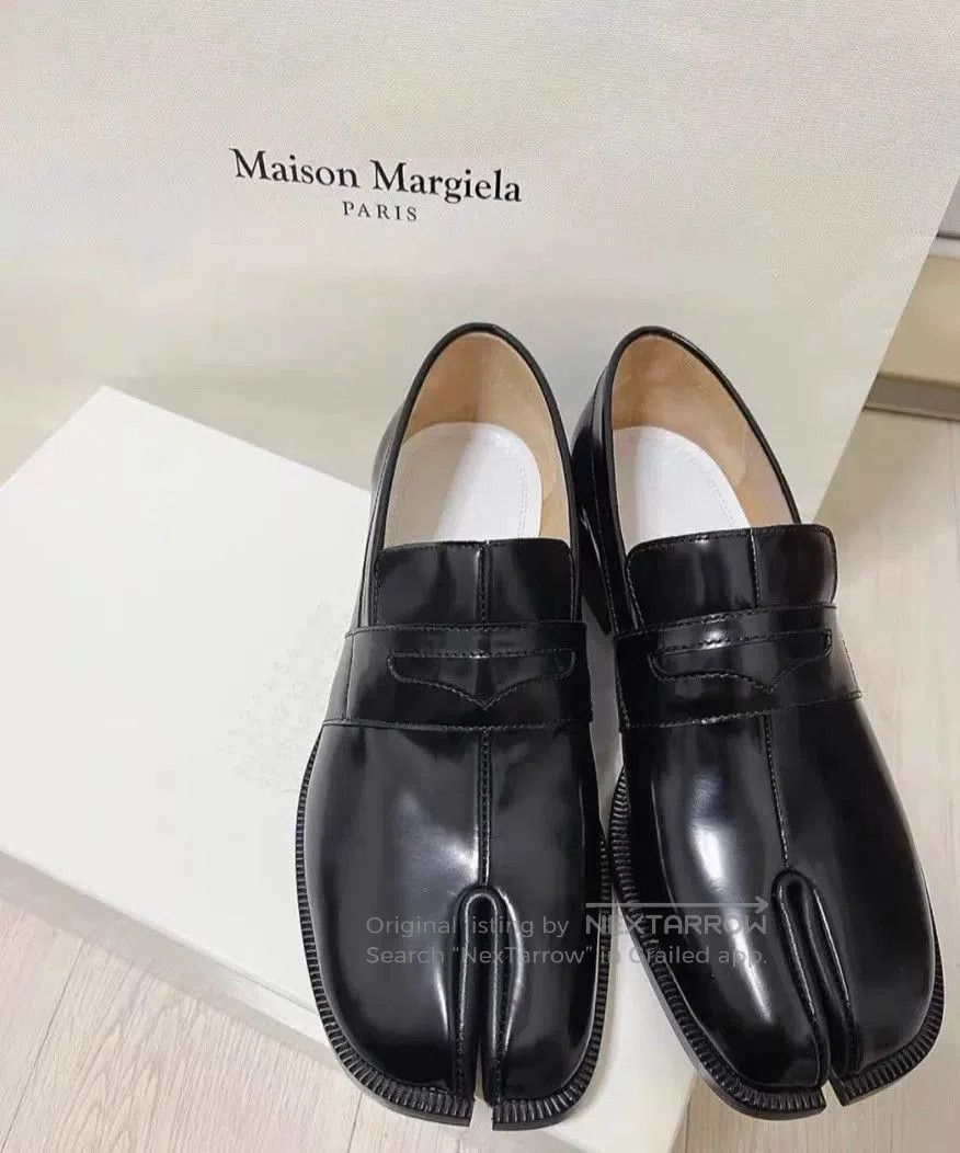 Maison Margiela Maison Margiela Black Split-Toe Loafers. Size US 4 / IT 34 - 5 Thumbnail