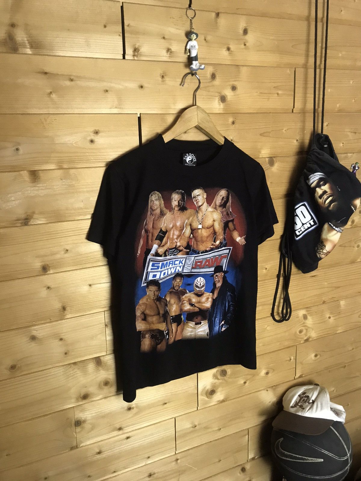 WWE Vintage Smack Down vs Raw t-shirt Size US S / EU 44-46 / 1 - 1 Thumbnail