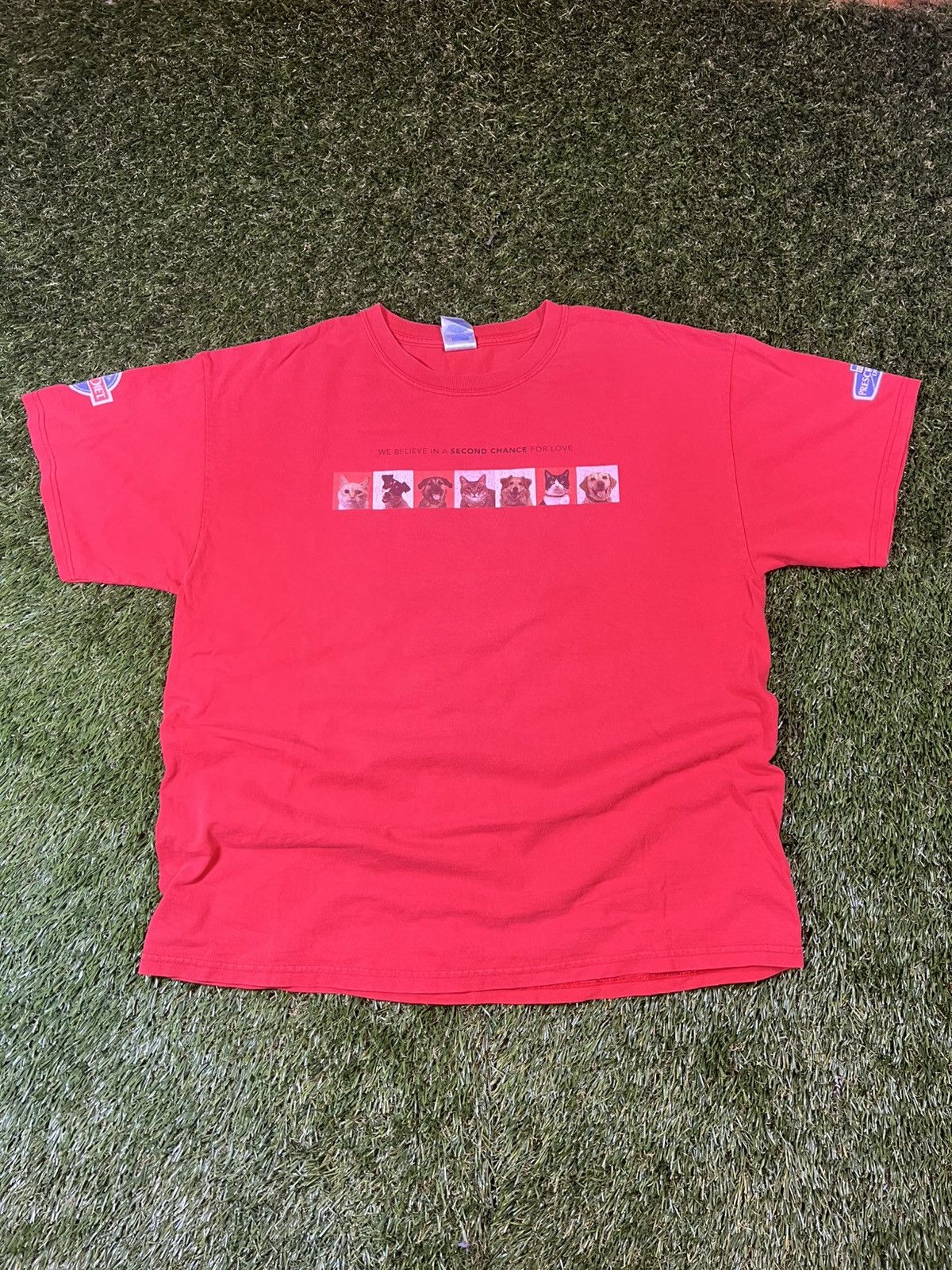 Vintage Vintage Y2k Dogs Cats Love Pets Essential Fall Box Logo Tee Size US XL / EU 56 / 4 - 1 Thumbnail