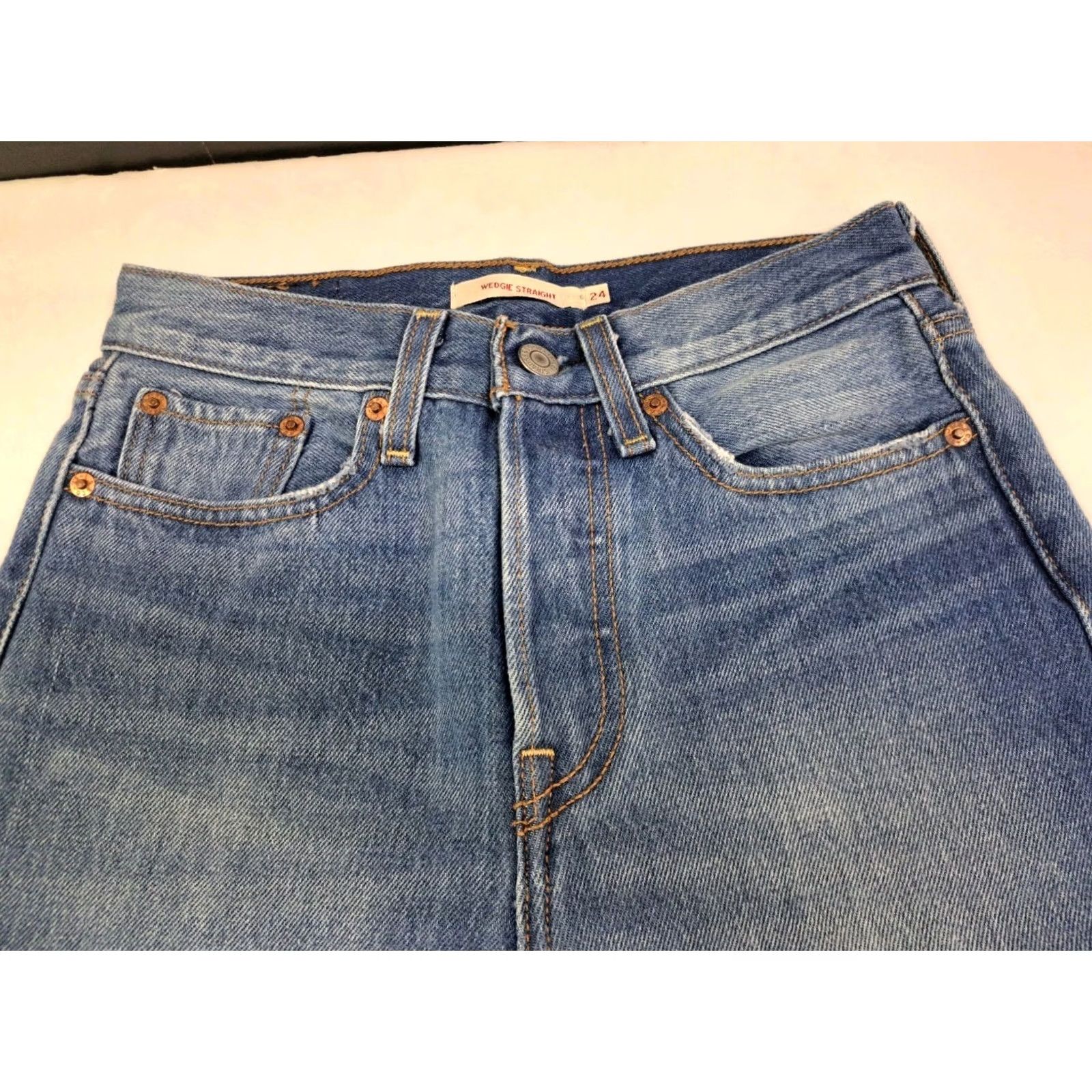 Levi's Levi's Premium Wedgie Straight Jeans Blue 24 Button Fly 5-Pocket Regular Inseam 26 Women Jeans Men Womens Size 42" / US 20 - 4 Thumbnail