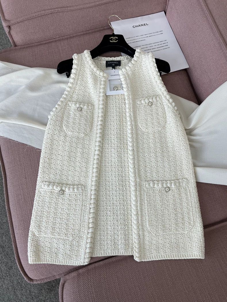 Chanel Chanel White Knit Vest Coat Size US XS / EU 42 / 0 - 1 Thumbnail