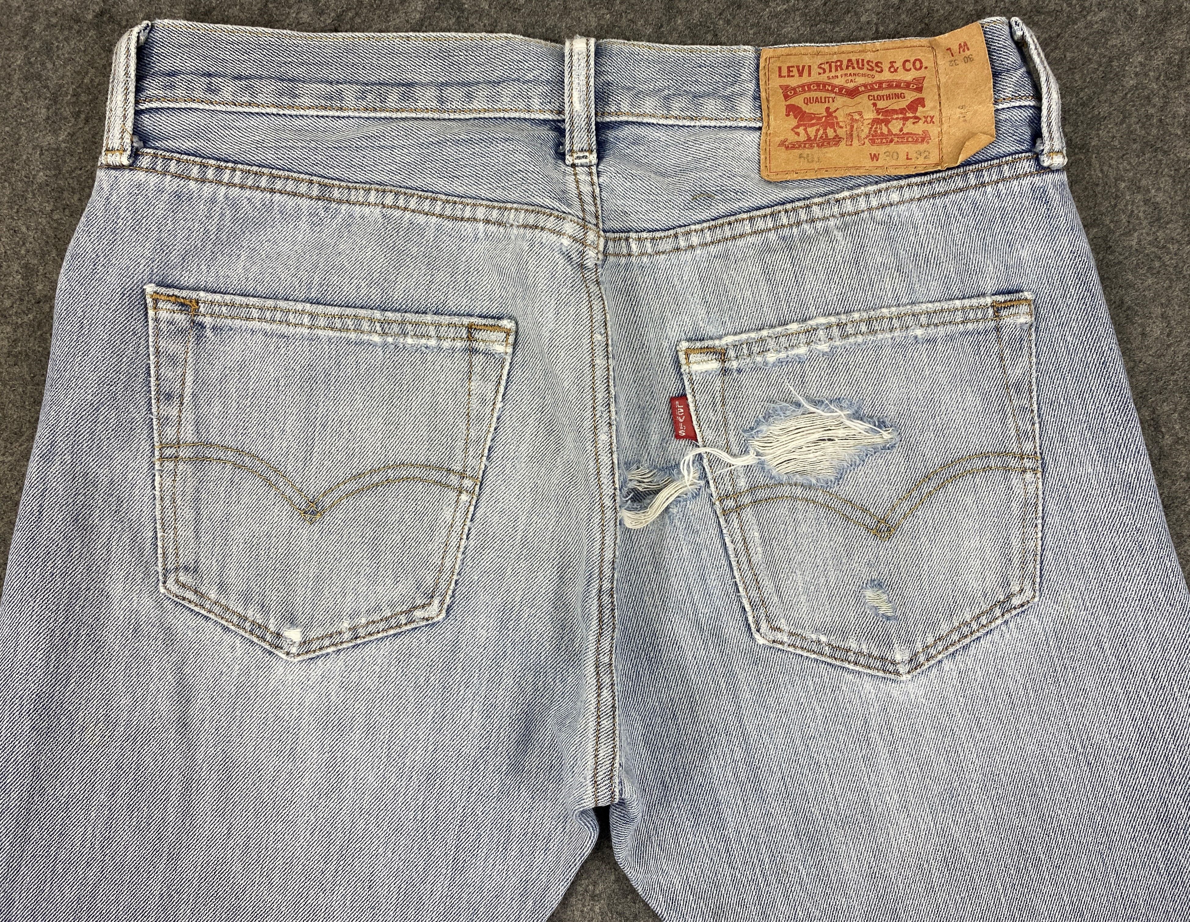 Levi's Light Blue Wash Vintage Levi's 501 32x32.5 Denim JN2455 Size US 32 / EU 48 - 4 Thumbnail